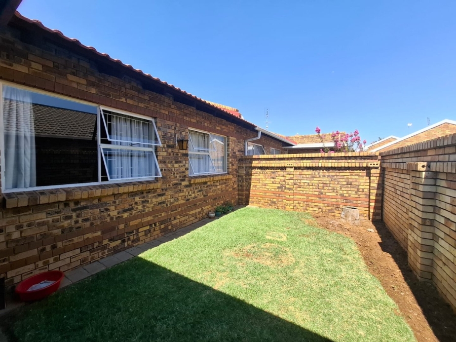 2 Bedroom Property for Sale in Hospitaalpark Free State